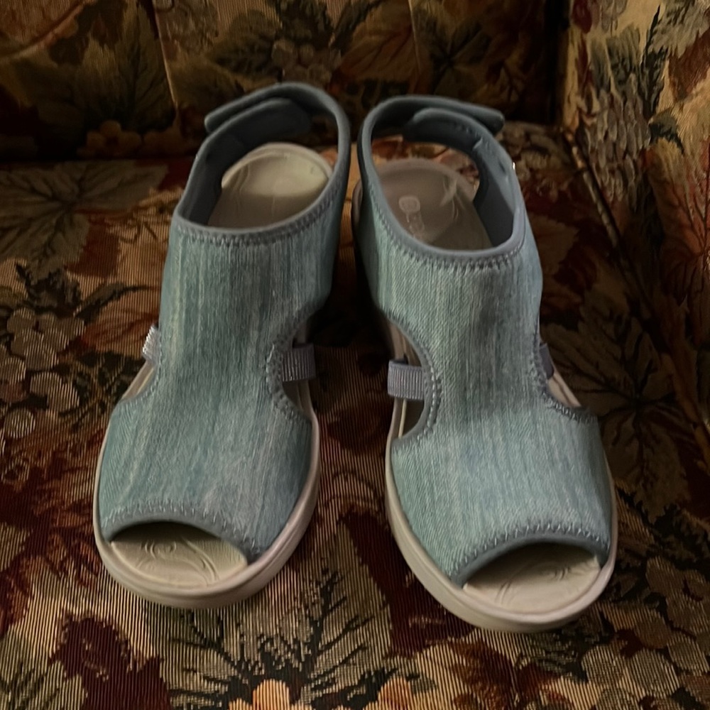 Bzees Dream Denim Look Slingback Sandals 7.5